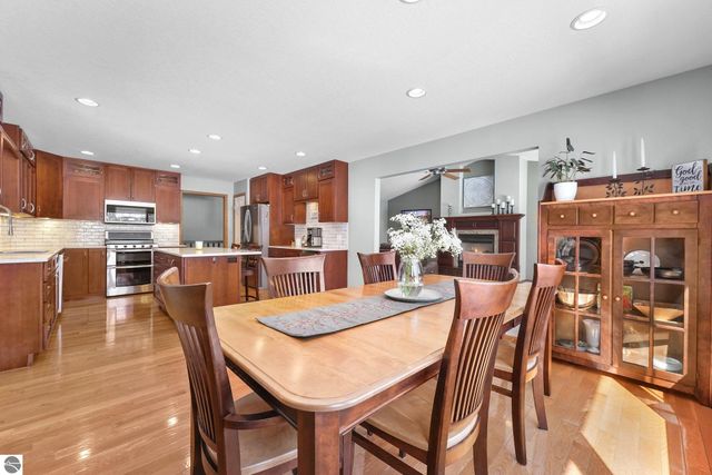 1546 Nightingale Lane, Kingsley, MI 49649