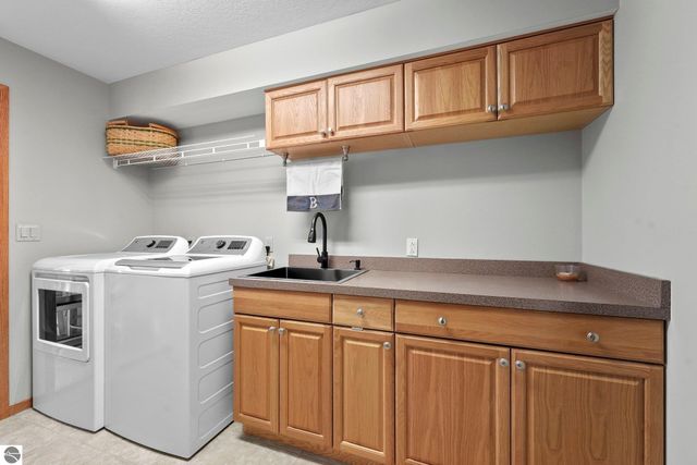 1546 Nightingale Lane, Kingsley, MI 49649