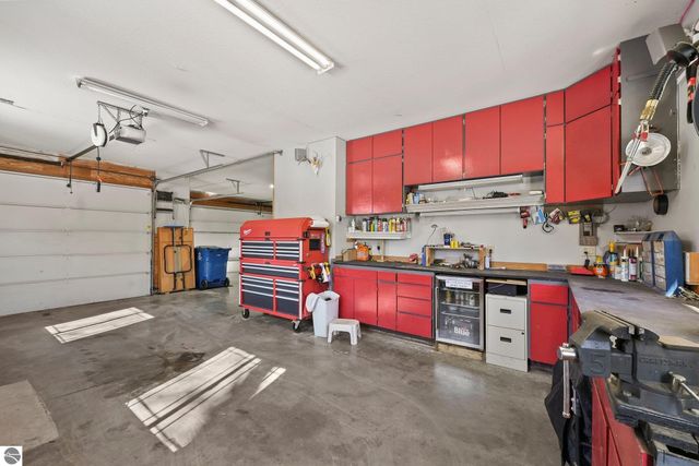 1546 Nightingale Lane, Kingsley, MI 49649