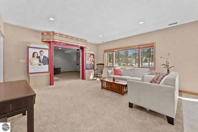 1546 Nightingale Lane, Kingsley, MI 49649