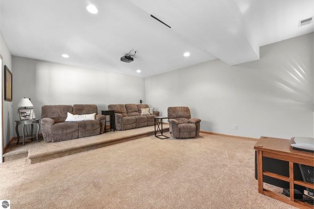 1546 Nightingale Lane, Kingsley, MI 49649