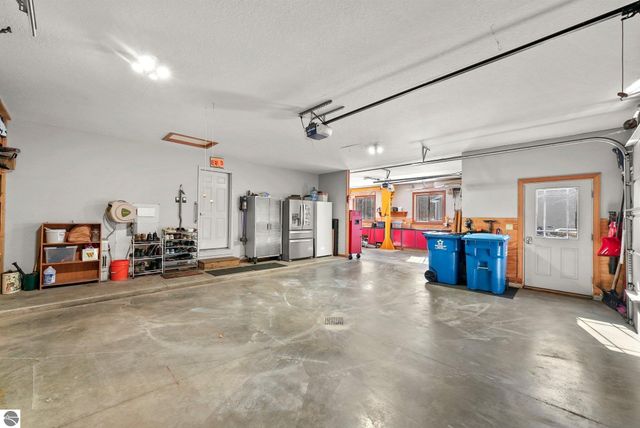 1546 Nightingale Lane, Kingsley, MI 49649