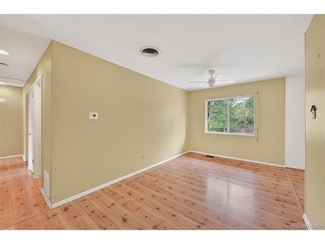 2189 S Coors Cir, Lakewood, CO 80228
