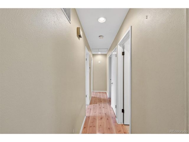 2189 S Coors Cir, Lakewood, CO 80228