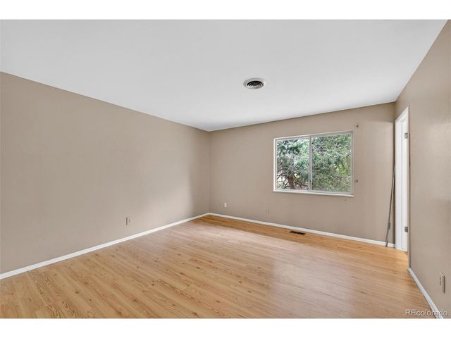 2189 S Coors Cir, Lakewood, CO 80228