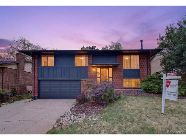 2189 S Coors Cir, Lakewood, CO 80228