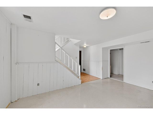 2189 S Coors Cir, Lakewood, CO 80228