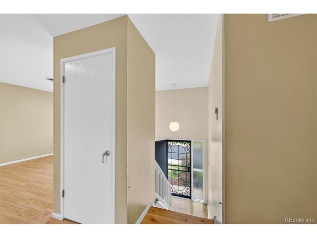 2189 S Coors Cir, Lakewood, CO 80228