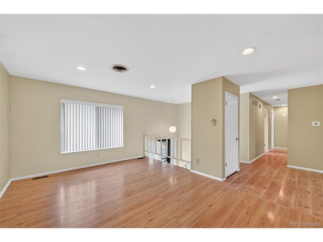 2189 S Coors Cir, Lakewood, CO 80228