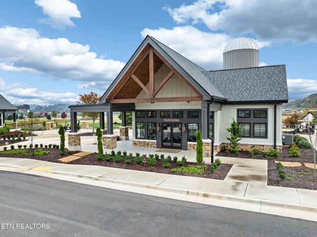 2920 Chestnut Lane, Loudon, TN 37774