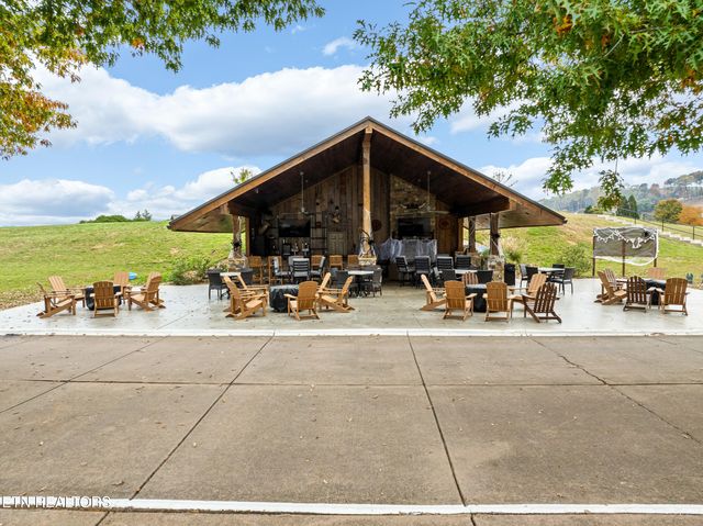 2920 Chestnut Lane, Loudon, TN 37774