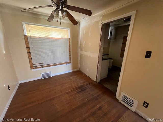 15732-34 Meyers Road, Detroit, MI 48227