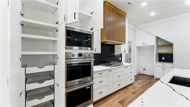 2524 N Crossover Road, Fayetteville, AR 72703