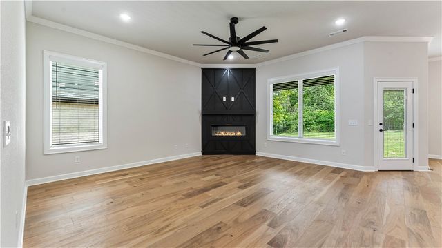 2524 N Crossover Road, Fayetteville, AR 72703