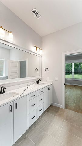 2524 N Crossover Road, Fayetteville, AR 72703