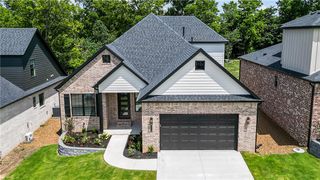 2524 N Crossover Road, Fayetteville, AR 72703