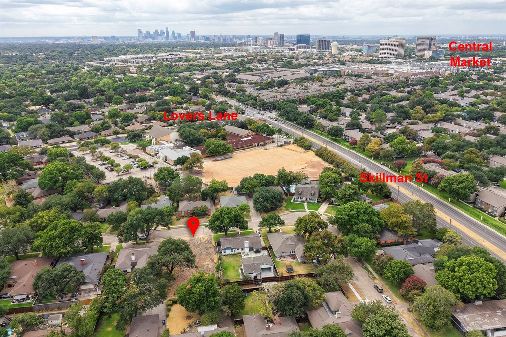6115 Town Hill Lane, Dallas, TX 75214