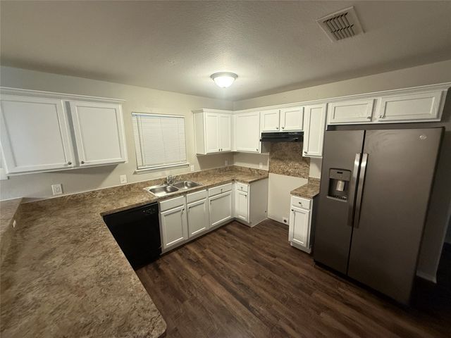 416 Heritage Drive, Crowley, TX 76036
