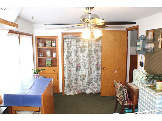 212 PARK St, Riddle, OR 97469