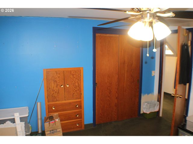 212 PARK St, Riddle, OR 97469