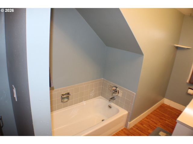 212 PARK St, Riddle, OR 97469