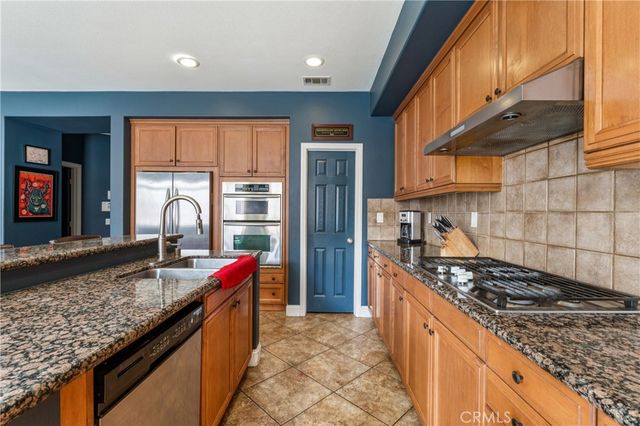 10889 Cameron Court, Corona, CA 92883