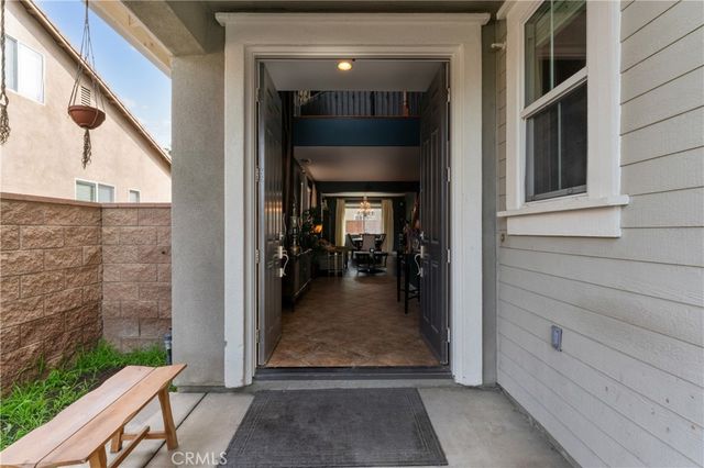 10889 Cameron Court, Corona, CA 92883