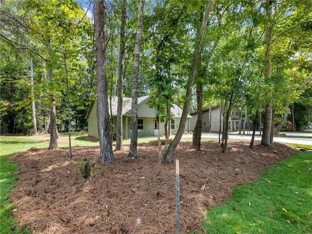 8091 Beachwood Drive, Murrayville, GA 30564