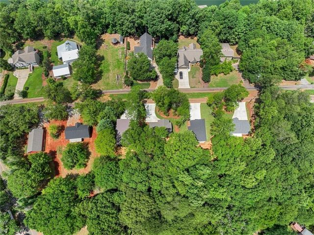 8091 Beachwood Drive, Murrayville, GA 30564