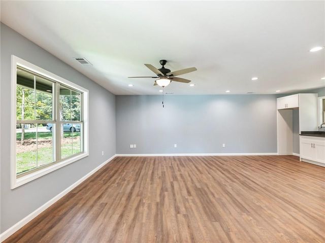 8091 Beachwood Drive, Murrayville, GA 30564