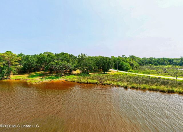 Causeway Drive, Biloxi, MS 39532