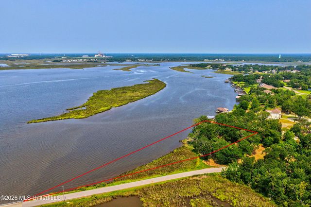 Causeway Drive, Biloxi, MS 39532