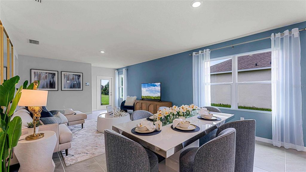 Image 4 of property listing at 7266 FLINT CREEK DRIVE, Land O Lakes, FL 34638