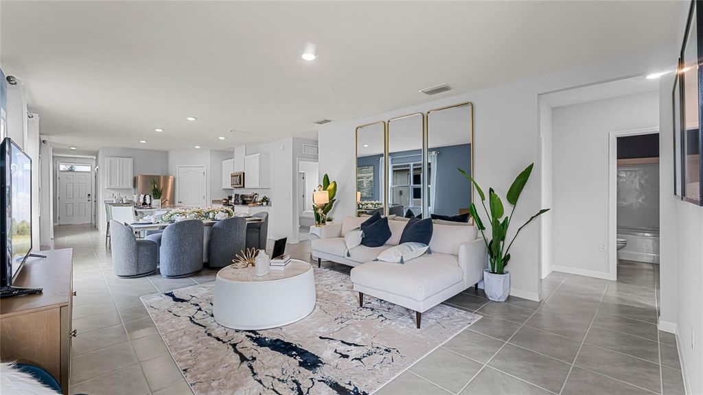 Image 6 of property listing at 7266 FLINT CREEK DRIVE, Land O Lakes, FL 34638