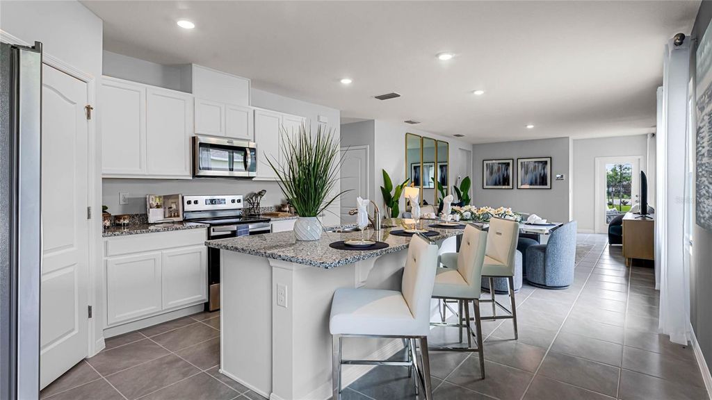 Image 9 of property listing at 7266 FLINT CREEK DRIVE, Land O Lakes, FL 34638