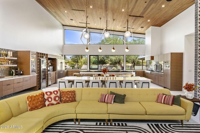 11649 N MILLER Road, Scottsdale, AZ 85260