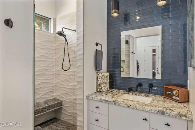 11649 N MILLER Road, Scottsdale, AZ 85260