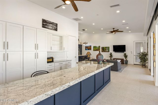 11649 N MILLER Road, Scottsdale, AZ 85260