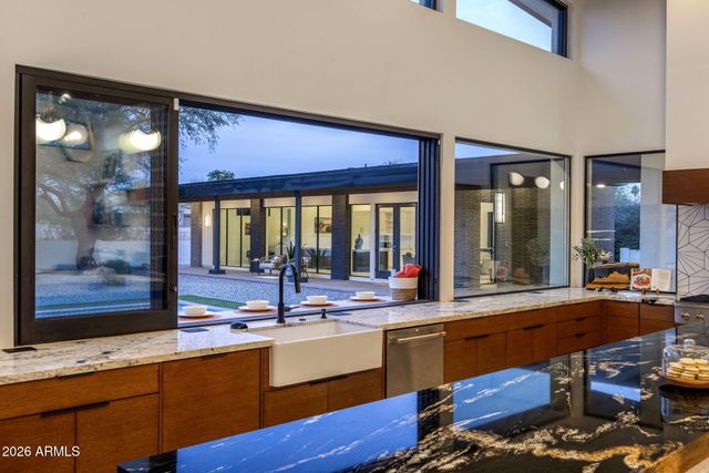 11649 N MILLER Road, Scottsdale, AZ 85260