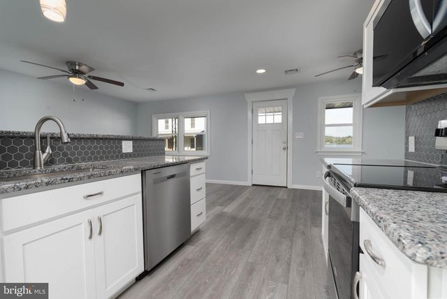 208 S MAIN ST, Marysville, PA 17053