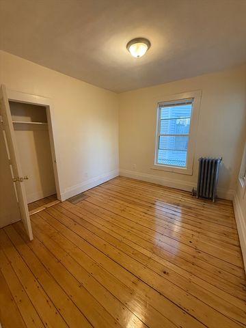 56 Orchard St, Lynn, MA 01905