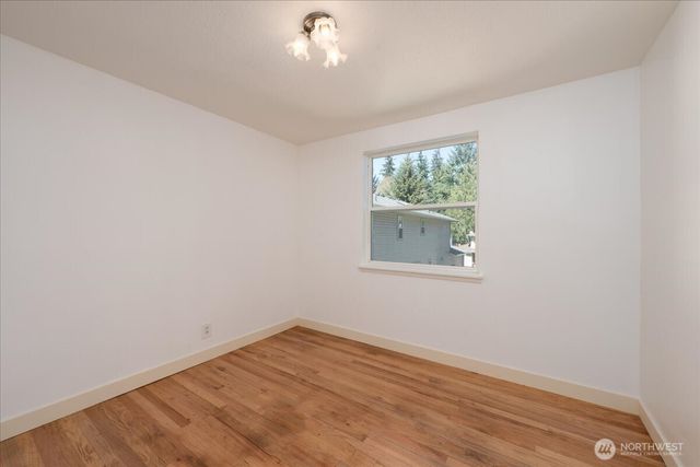 14828 Ashworth Avenue N, Seattle, WA 98117