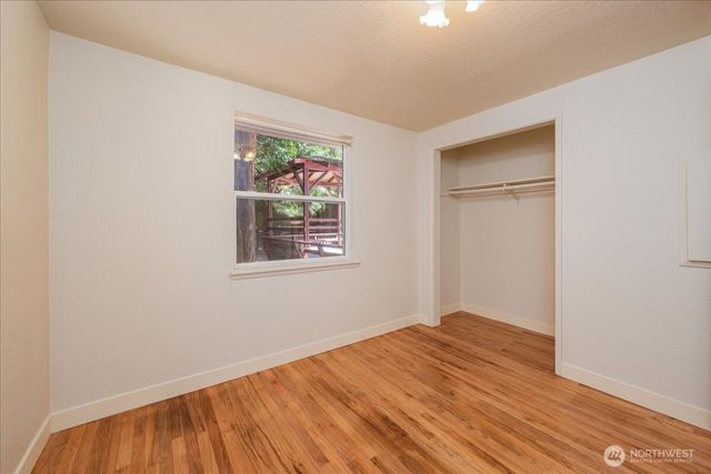 14828 Ashworth Avenue N, Seattle, WA 98117