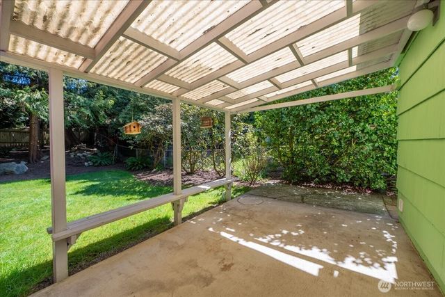 14828 Ashworth Avenue N, Seattle, WA 98117