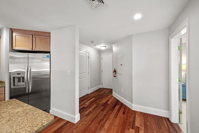1732 Main Street 205, Concord, MA 01742