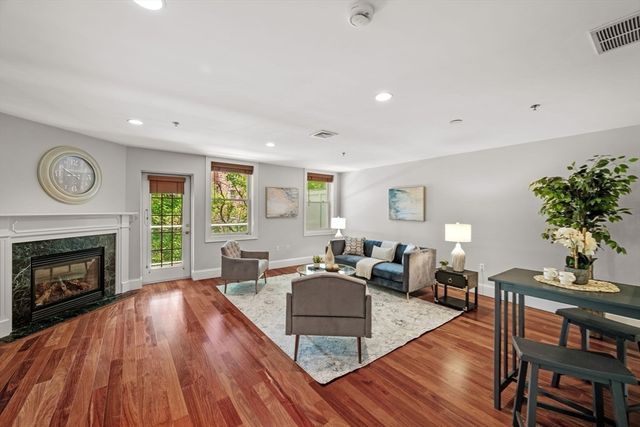 1732 Main Street 205, Concord, MA 01742