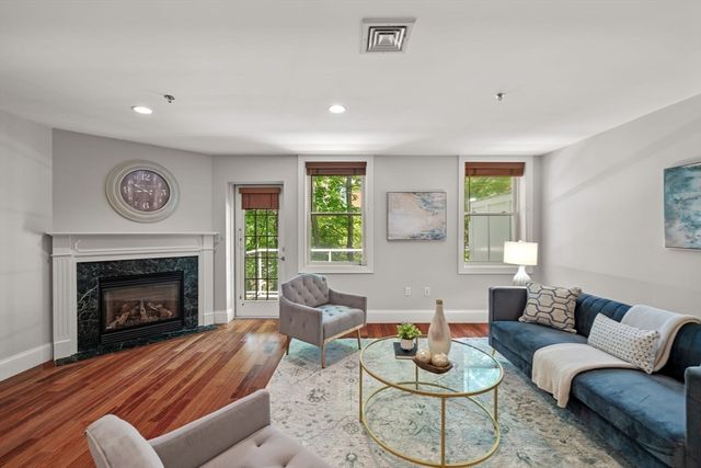 1732 Main Street 205, Concord, MA 01742