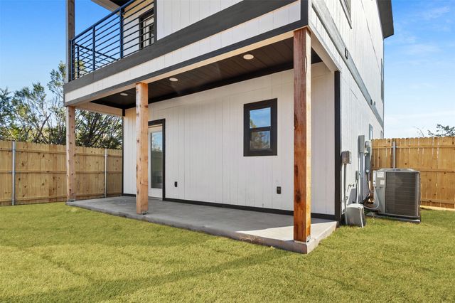 2204 Cedarwood Trail, Granbury, TX 76048