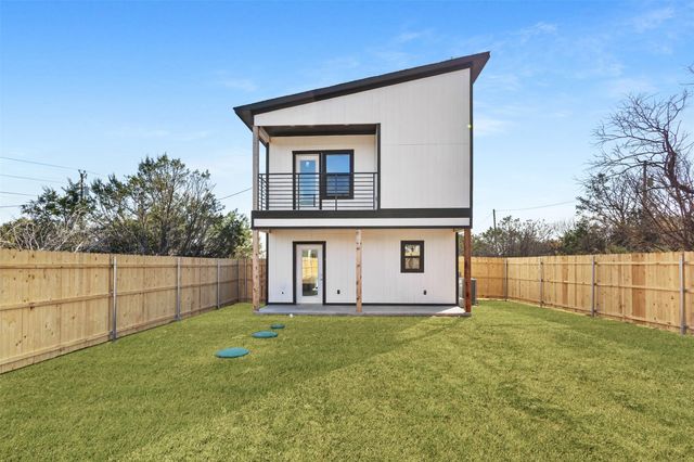 2204 Cedarwood Trail, Granbury, TX 76048