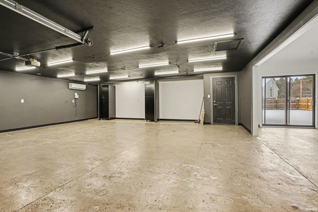 54135 County Road 5, Elkhart, IN 46514